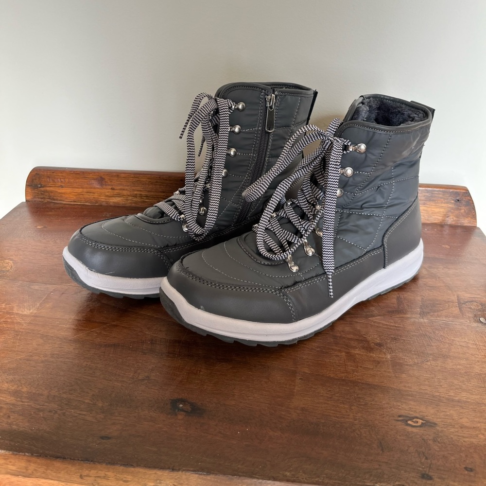 Weatherproof Women’s Katie Lightweight Quilted Winter Boots Shoes US 10M EUC